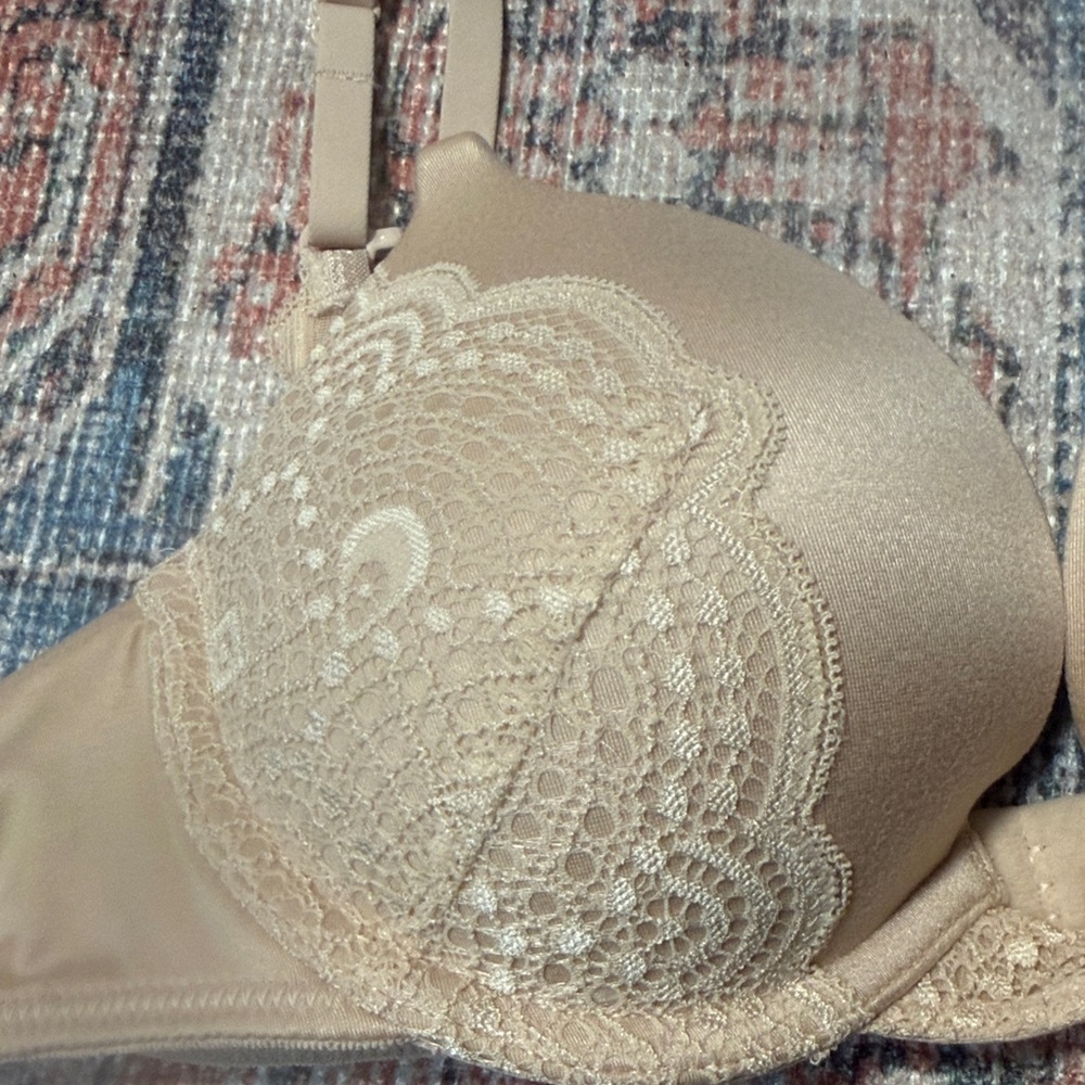 Maidenform Lacy Demi Coverage Push-Up UW Multi-Way Bra Nude NWT 36A - Picture 3 of 14